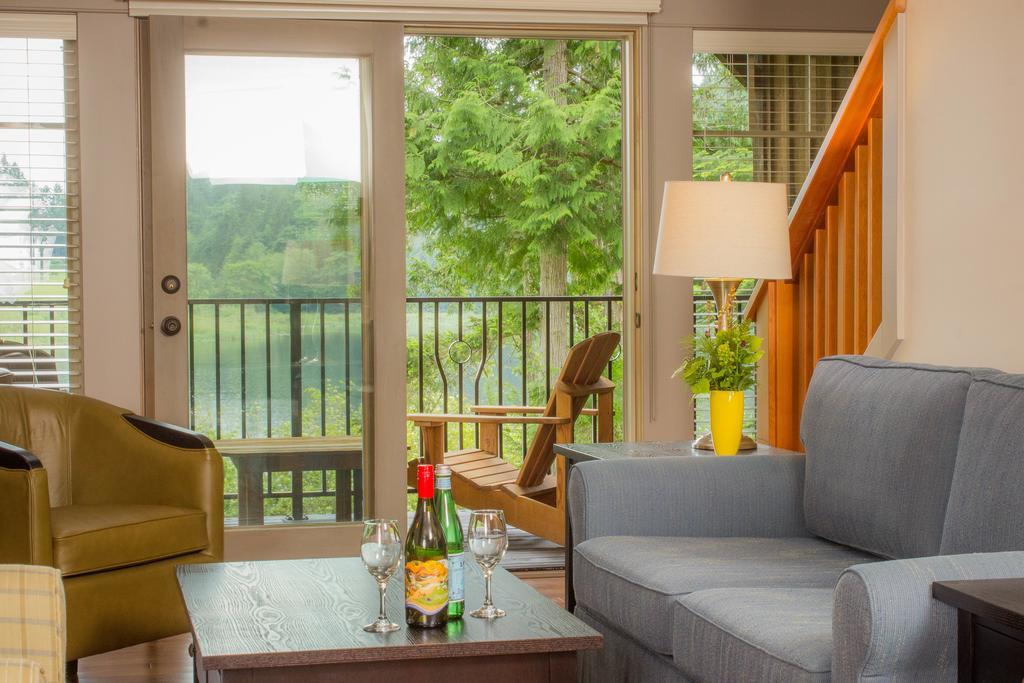 Villa The On Salt Spring Island